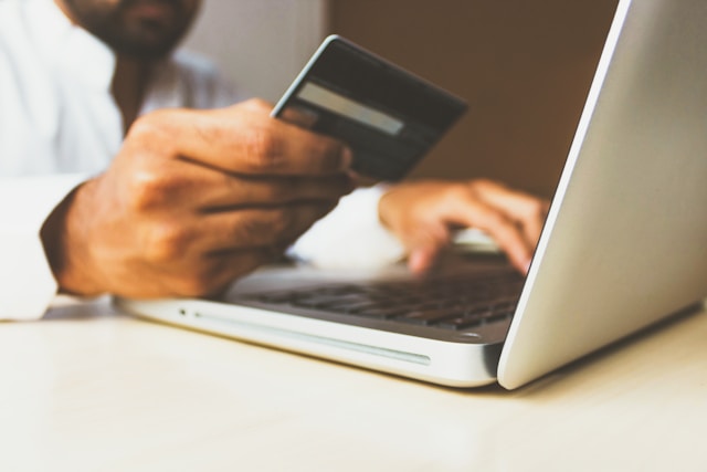 rupixen-Q59HmzK38eQ-unsplash Featured image of Post: Why Your B2B Website Isn’t Converting